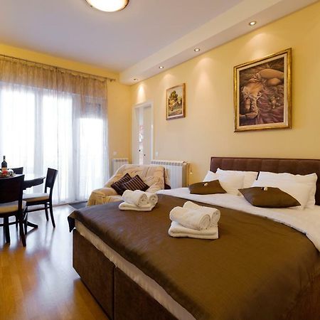 Ferienwohnung Jolie Belgrad Exterior foto